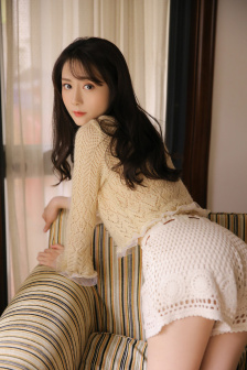 衣服被扒开强摸双乳18禁字幕网